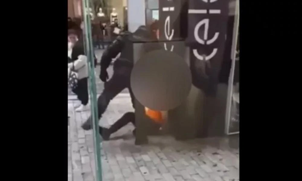 Ερμού - Μαρτυρίες για την επίθεση με μαχαίρι: Τι είπε ο δράστης στην αστυνομία